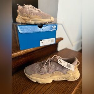 Ozweego Originals Sand Strata Wonder Taupe